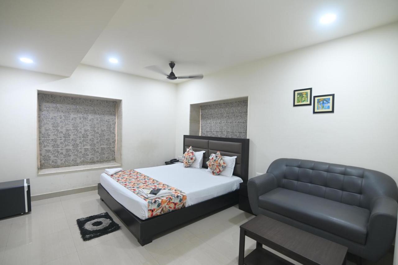 Nk7 Guest House Kalkutta Exterior foto
